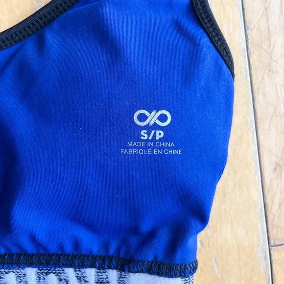 Infinitely Strong Racerback Blue Sports Bra Light Removable Padding Size Small - Picture 6 of 8